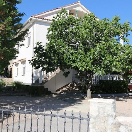 Apartments Nadenic Šilo Εξωτερικό φωτογραφία