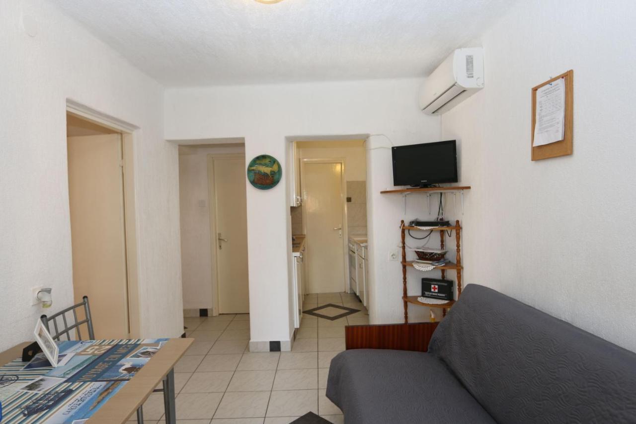 Apartments Nadenic Šilo Εξωτερικό φωτογραφία
