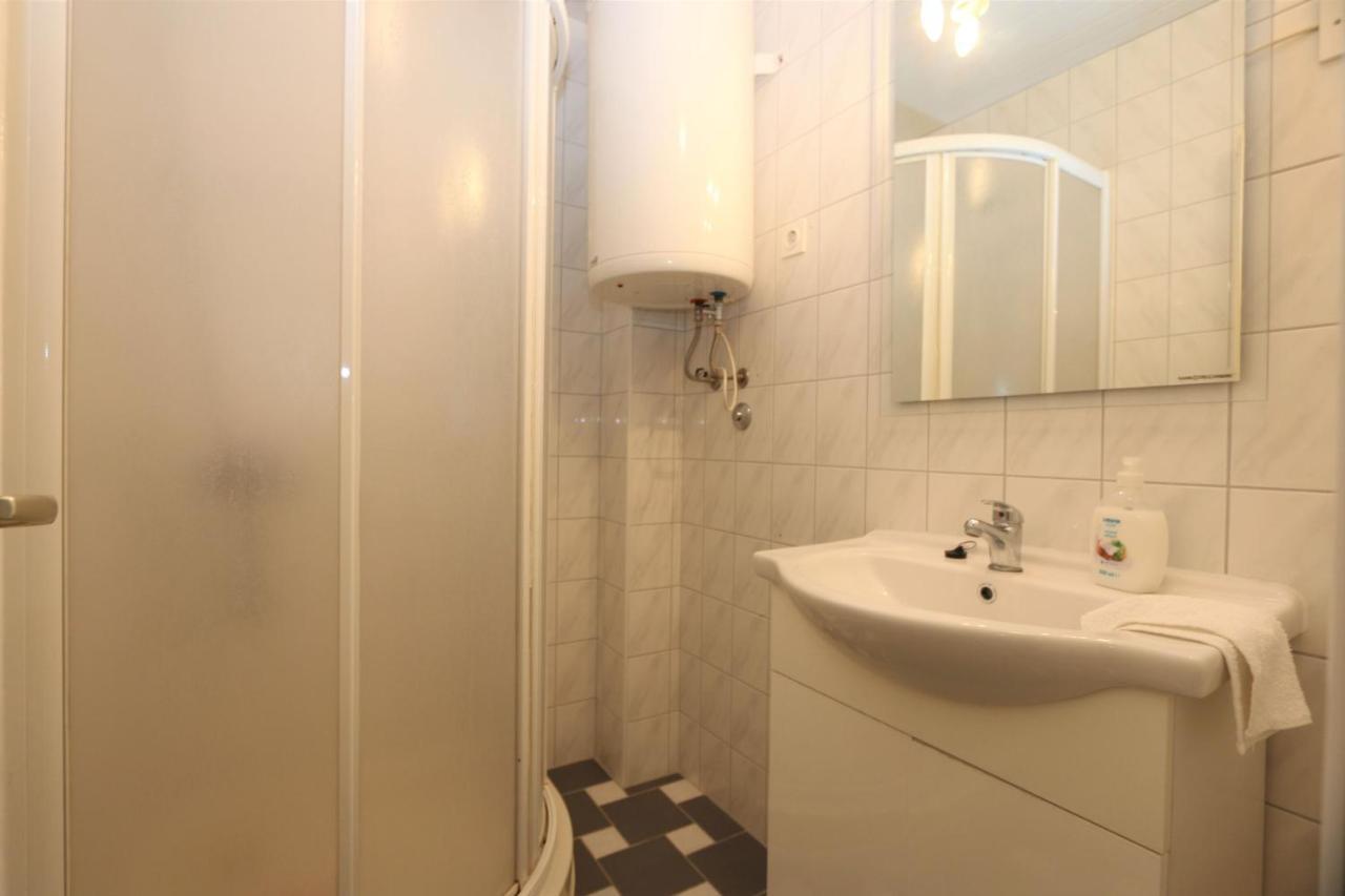 Apartments Nadenic Šilo Εξωτερικό φωτογραφία