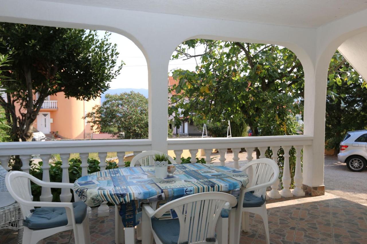 Apartments Nadenic Šilo Εξωτερικό φωτογραφία